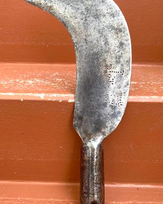 Roncola Antica Con Marchi Forgiata E Mano