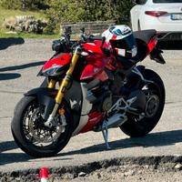 Ducati streetfighter v4s