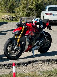 Ducati streetfighter v4s