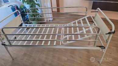Letto ortopedico degenza con barre di protezione