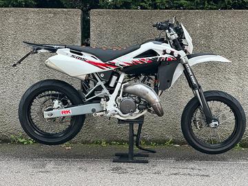 Husqvarna SM 125 2t 2011