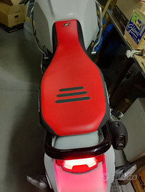 Ducati Desertx praticamente nuovo per mancato util