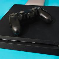 PS4 Slim con controller