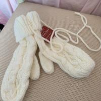 Muffole tricot bianche