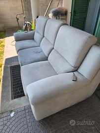 divano con 2 movimenti relax