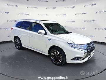 Mitsubishi Outlander III 2016 Benzina phev 2....