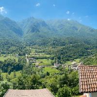 RUSTICO 100mq + 5.000mq Terreni + 2 rustici
