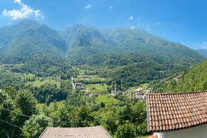 RUSTICO 100mq + 5.000mq Terreni + 2 rustici