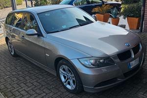 BMW 320 Turing 