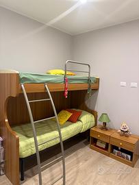 Letto a castello in legno con scaletta +2 comodini