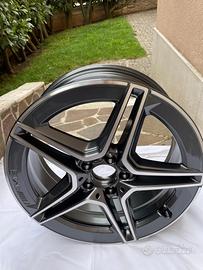 1x cerchio 19’ originale Mercedes GLA