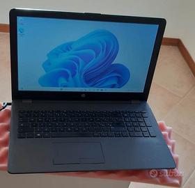 HP 15,6" i5-7th 8GB DDR4 SSD+HDD 600GB Win11