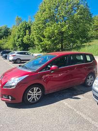 Peugeot  5008