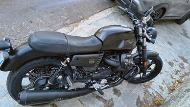 Moto Guzzi V7 III Stone ABS