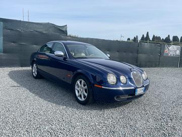 Jaguar S-Type 2.7 diesel V6 Executive