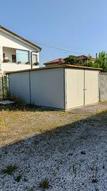 garage 650x370h244  acc zinc e pannelli sandwich
