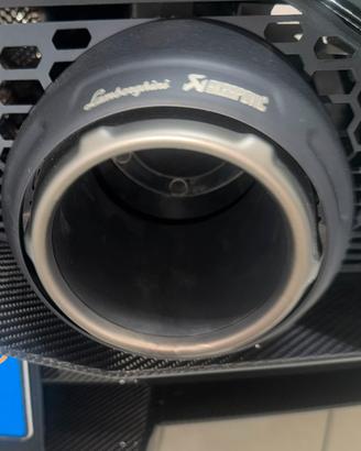 Akrapovic per huracan