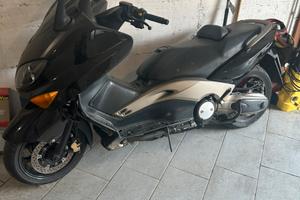 T-Max 500 da sistemare o come ricambistica