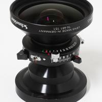 Obiettivo 90 mm f 5 ,6  Schneider Super Angulum