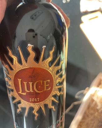 Bottiglia di vino luce