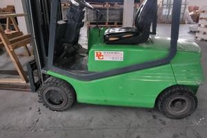 Muletto Cesab elettrico 25 ql