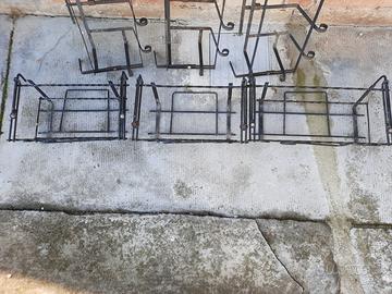Portavasi in ferro da balcone