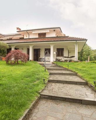 VILLA SINGOLA A SAN CARLO CANAVESE