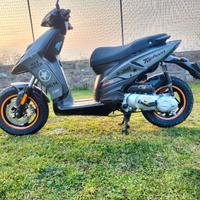 Piaggio Typhoon 50 scooter 