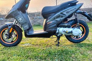 Piaggio Typhoon 50 scooter 