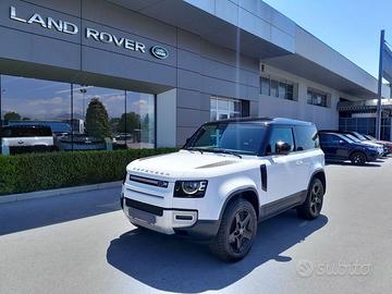 Land Rover Defender 3.0D I6 200 90 SE AWD SOL...