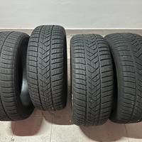 Pneumatici invernali PIRELLI SOTTOZERO 3 COMENUOVI