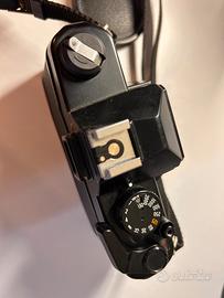 Yashica FX-3 Super 2000 con obiettivi