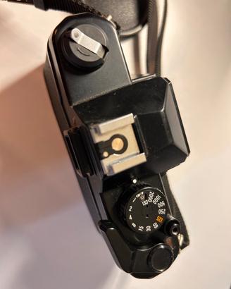 Yashica FX-3 Super 2000 con obiettivi