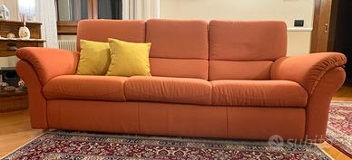 2 divani a  3 posti