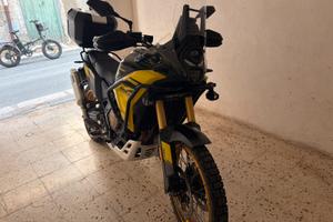 Voge 800 rally