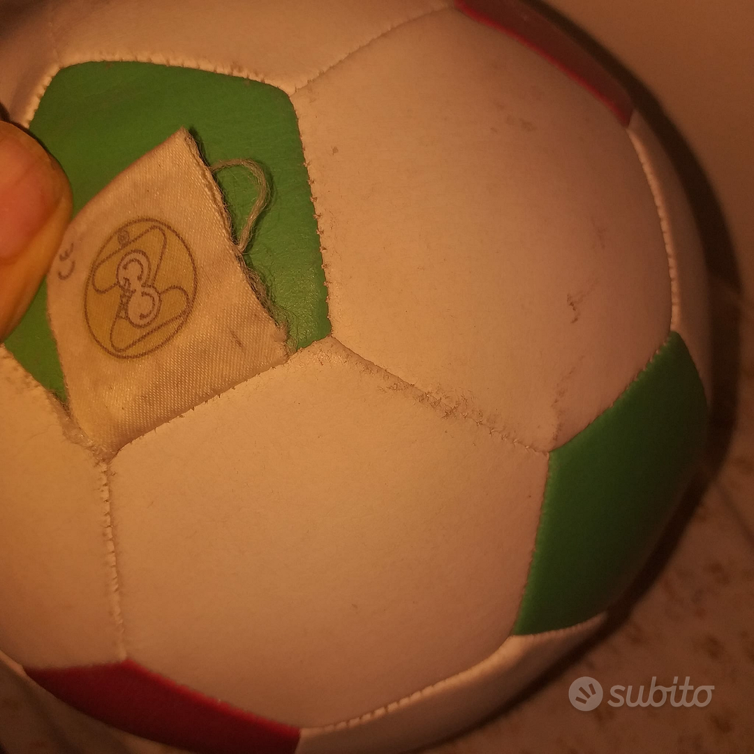 Palla gomma gadget Calcio Italia 90 - Collezionismo In vendita a Catania