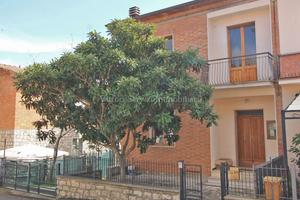 Torrita di Siena (SI), porzione di bifamigliare co