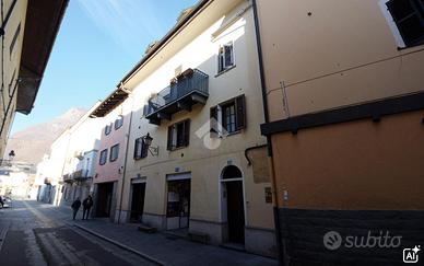 3 LOCALI A CHÂTILLON