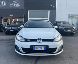 Volkswagen Golf GTD 2.0 TDI 5p.