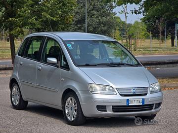 Fiat Idea 1.4 Active Benzina con Gancio di Traino 