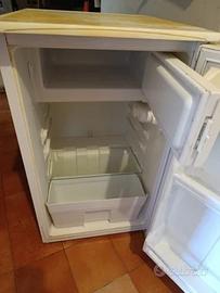 Mini Frigo con Freezer – Stile Mini Bar