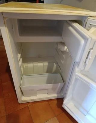 Mini Frigo con Freezer – Stile Mini Bar