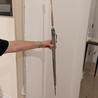 Ombrello vintage con manico in legno intagliato