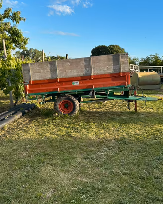 Rimorchio agricolo
