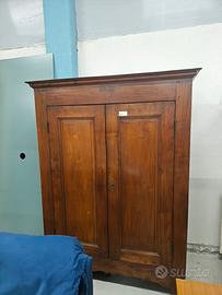 Armadio d'epoca in noce