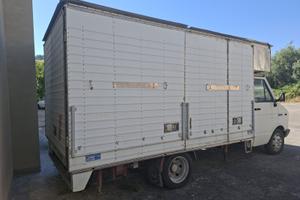 Iveco turbo dayli 35-120 piu attrezzatura commerci