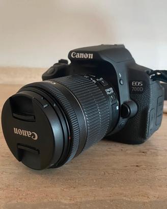 Canon eos 700D + lente 18/55