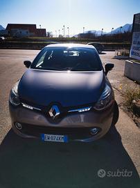 Automobile Renault clio 1.5