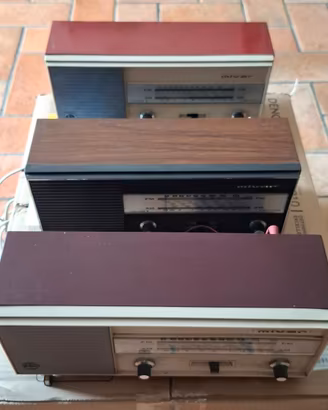 Radio Mivar WW2 a valvole anno 1967.