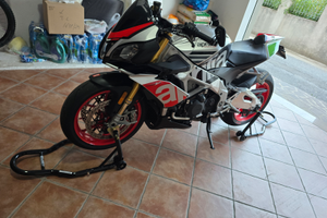 Aprilia tuono factory